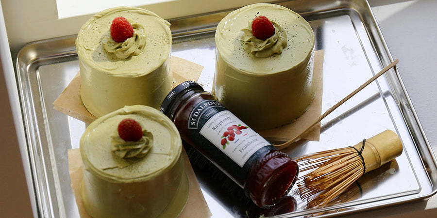 Mini Matcha Cakes with Raspberry Fruit Spread