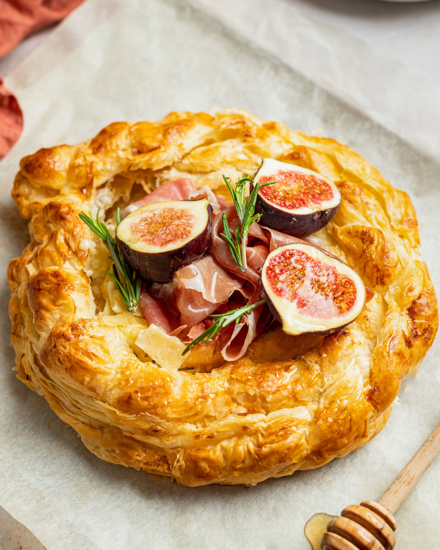 Baked Camembert with Fig Royale Fruit Spread