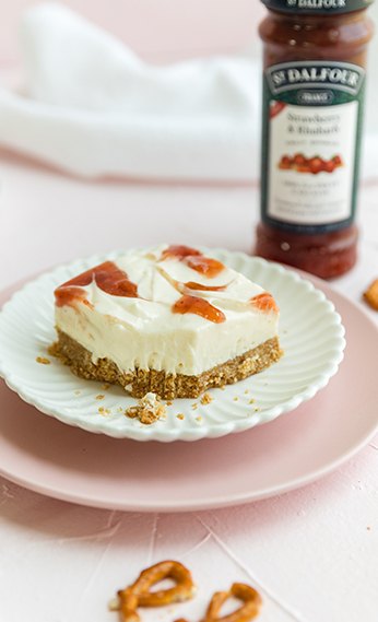 No-Bake Strawberry _ Rhubarb Cheesecake with Petzel Crust_-1011-16